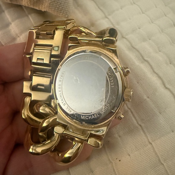 Michael Kors Watch. - Picture 3 of 3